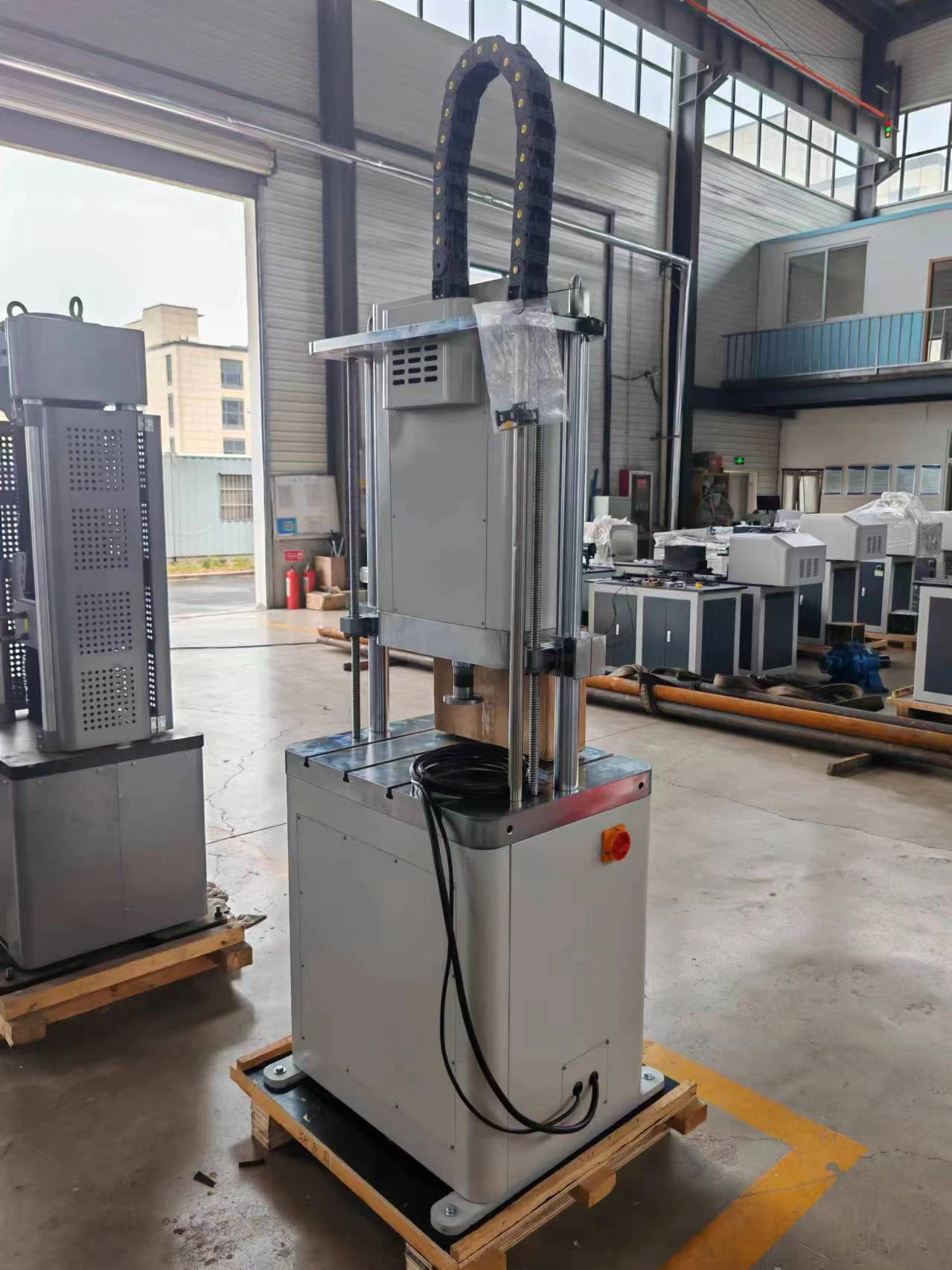 NKPL-W10KN Electronic Fatigue Testing Machine-1 NKPL-W10KN Electronic Fatigue Testing Machine-1