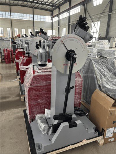Mesin ujian impak pendulum charpy